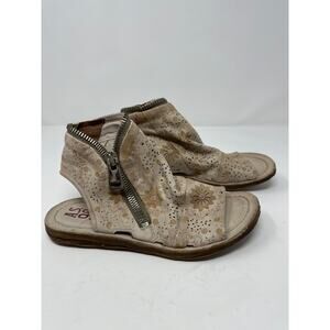 A.S. 98 Sundance New Ritchie Dusty Floral Boho Sandals size 37 or US size 6.5